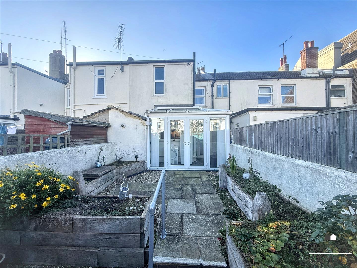 2 Bedroom House - Terraced. Beamsley Road in Eastbourne,  12